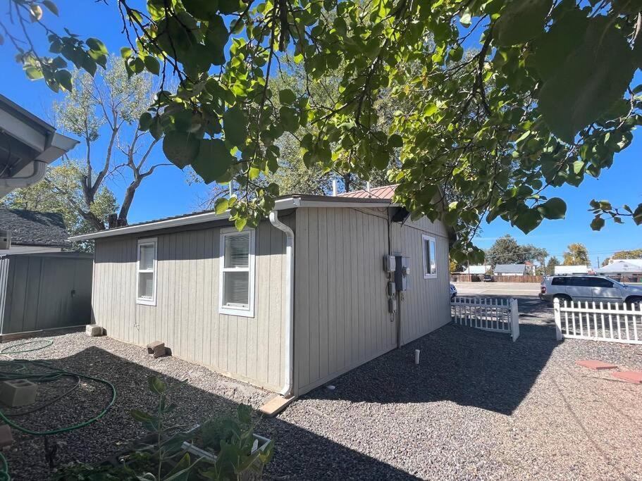 Cheerful Pet-Friendly Bungalow Right In Town Montrose Exterior foto